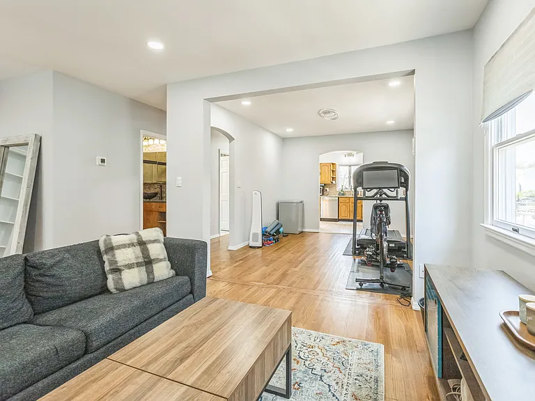 55 West Ave — Photo 7