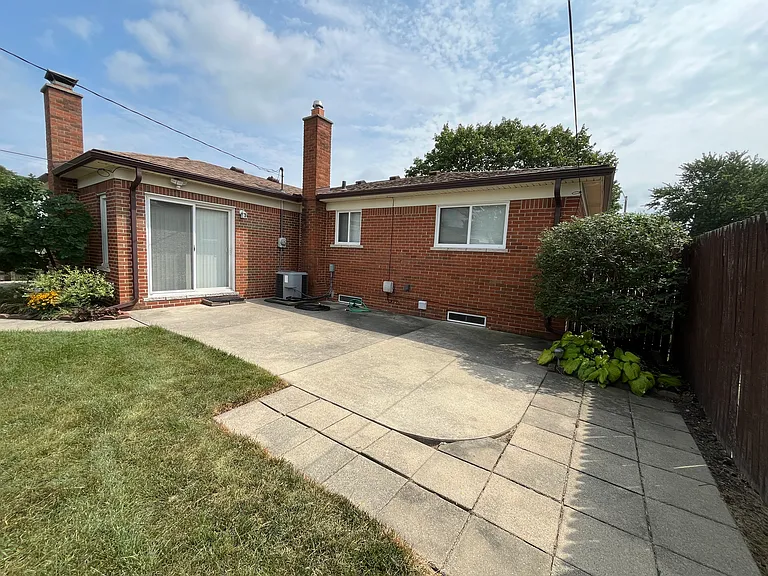 13643 Irvington Ct — Photo 20