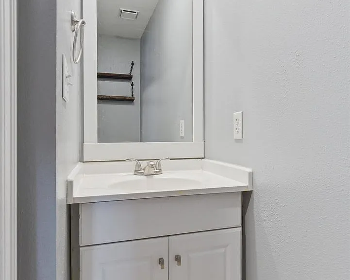 2227 SE 8th Pl — Photo 19