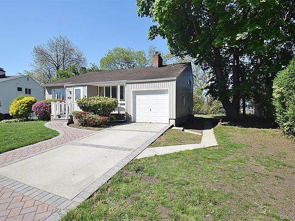 3rd image of 10 Tacoma Lane