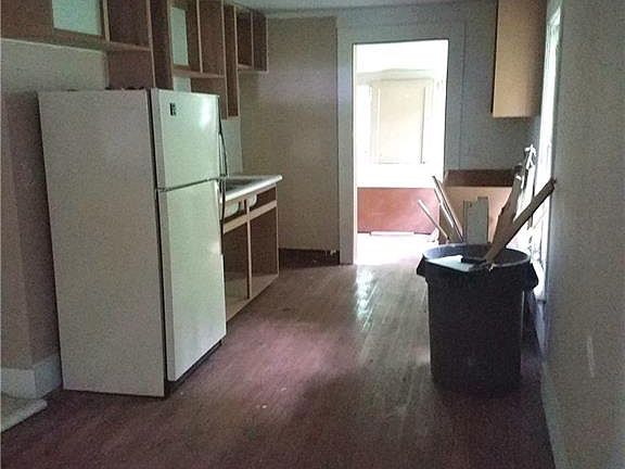 4th image of 1213 Kirkman St