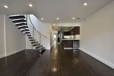 Rented by Starts New York Realty LLC