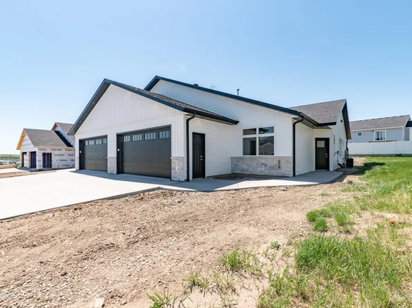 4118 Platinum St, Bismarck, ND 58503