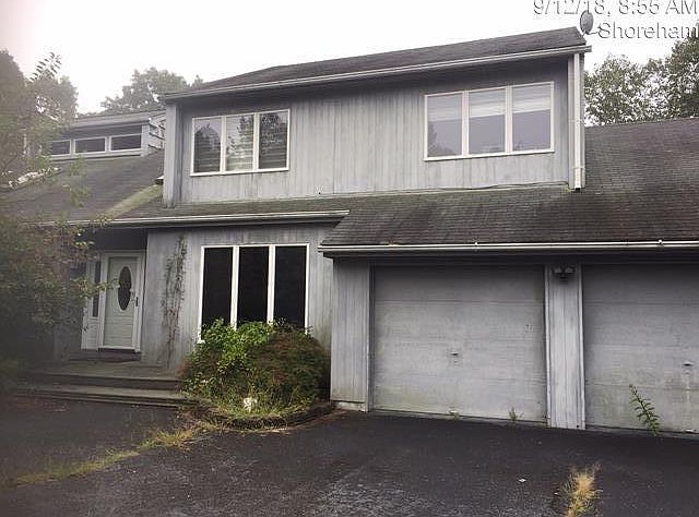 2nd image of 8 Thunderbird Ct