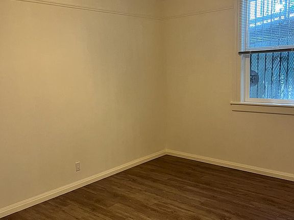 5th image of 126 Valparaiso St