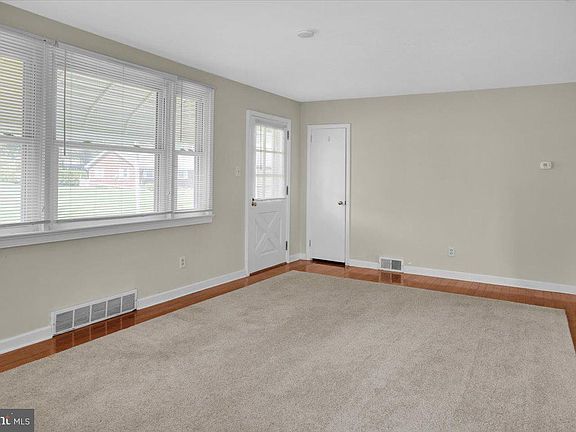 4th image of 39 S Kemp Rd