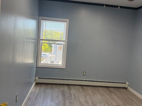 2nd image of 17 Louise St