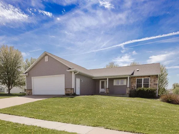 905 Heather Lane, Platteville, WI 53818