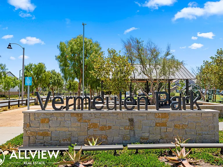 32465 Combine Dr — Photo 41