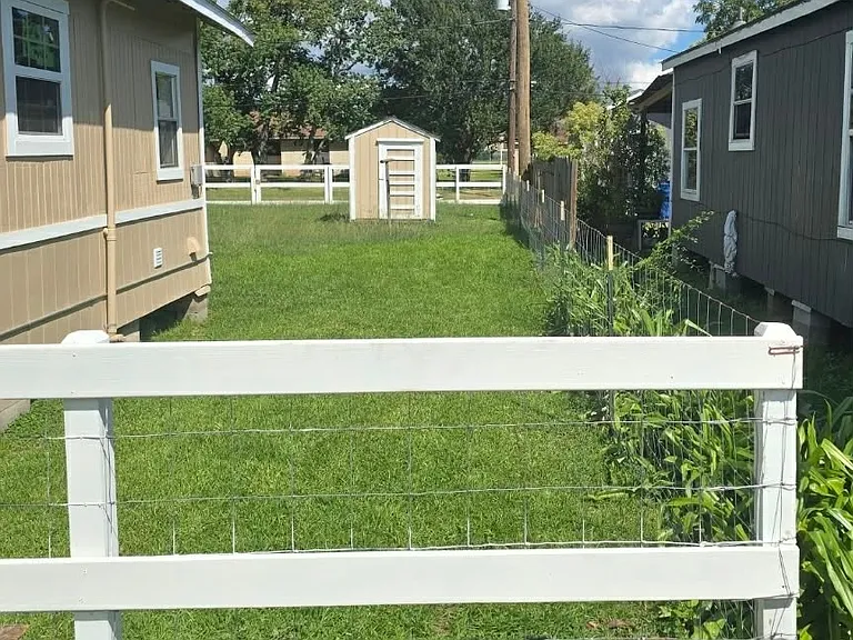 18 N Avenue C — Photo 6