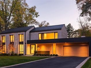 222 Burgundy Dr, Oakville, ON L6J 4G1