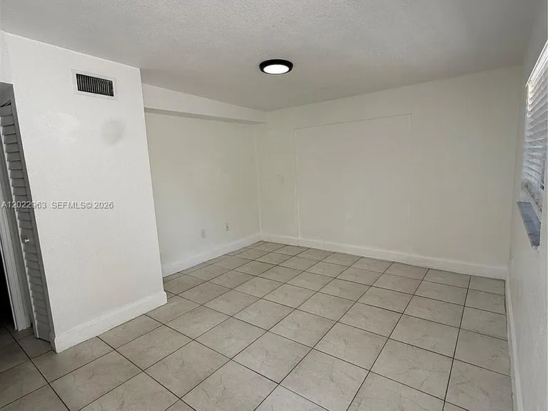 1046 NW 33rd Ave #BACK — Photo 3