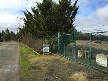 4th image of 6164 Monument Dr