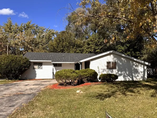 124 W Briarcliff Rd, Bolingbrook, IL 60440