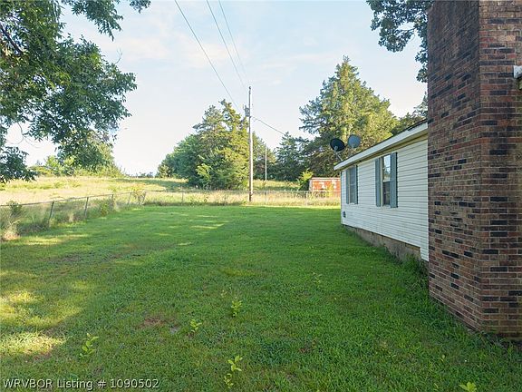 3rd image of 18719 Greenwood Rd