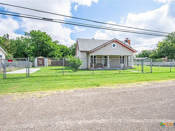 4th image of 300 W Avenue J