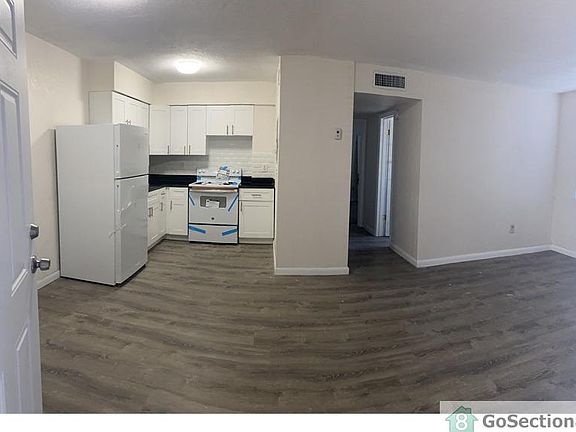 3rd image of 1290 NE 142nd St