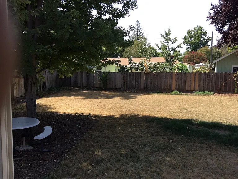 1609 Sheridan Ave — Photo 6