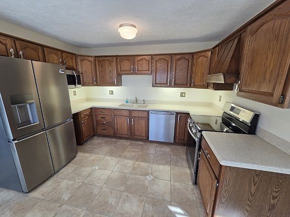 4th image of 3405 Piccadilly Ave