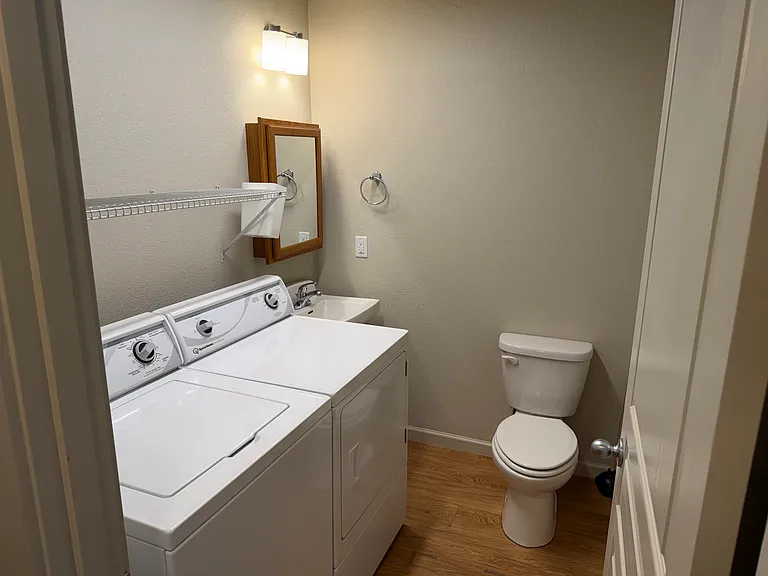 Eagle Crest Apartments — Photo 38