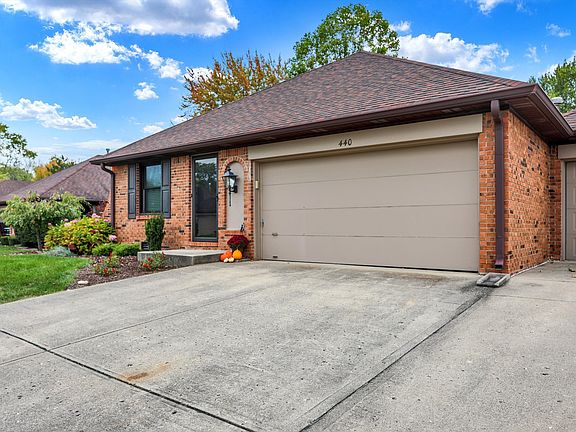 3rd image of 440 Eagle Crest Dr