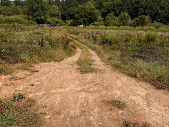 191 W L Williams Rd, Commerce, GA 30530