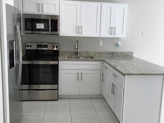 4th image of 15132 NW 89th Pl