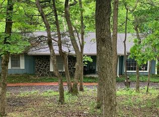 29 Hillside Dr, Pacific, MO 63069