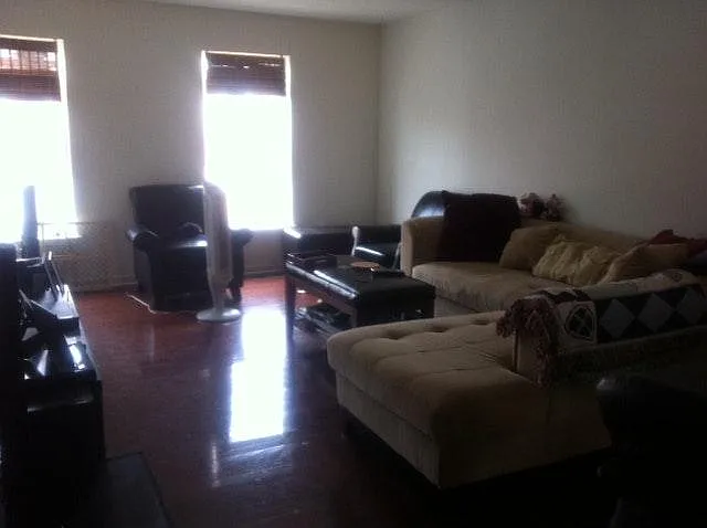 2416 E Boston St — Photo 3