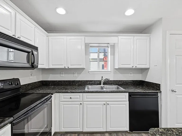 5202 Hampton Beach Pl #5202 — Photo 11
