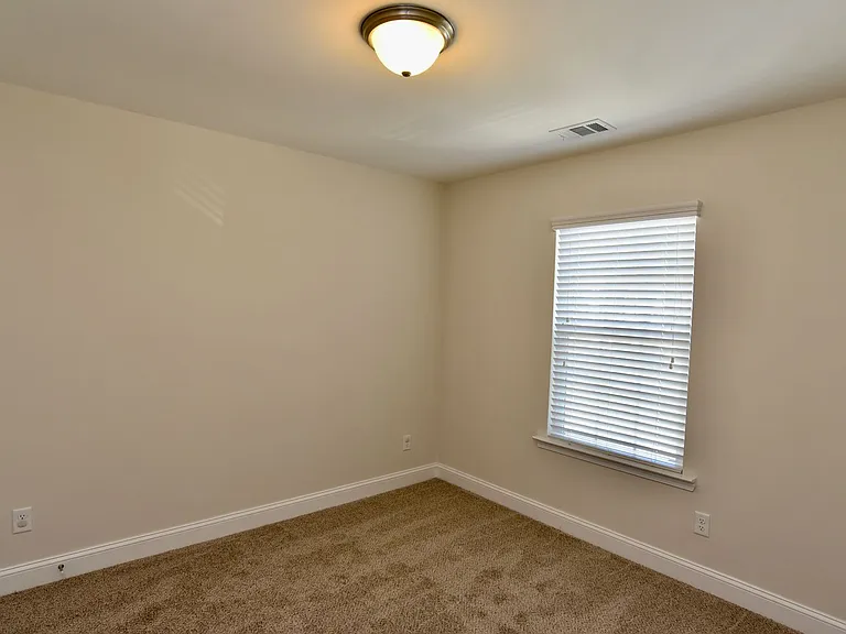 411 Ferguson Ln — Photo 17