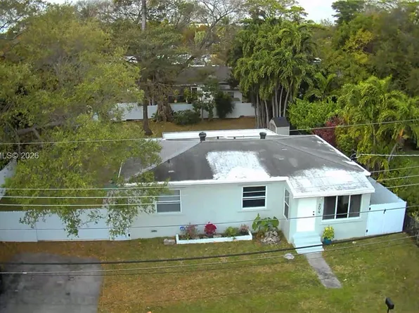 204 SW 7th Ave, Hallandale Beach, FL 33009