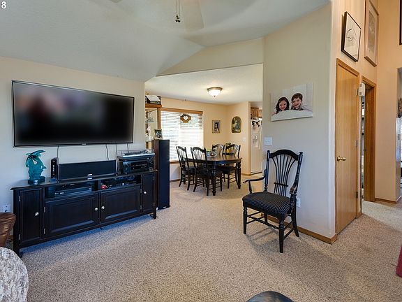 5th image of 777 SE 56th Ave