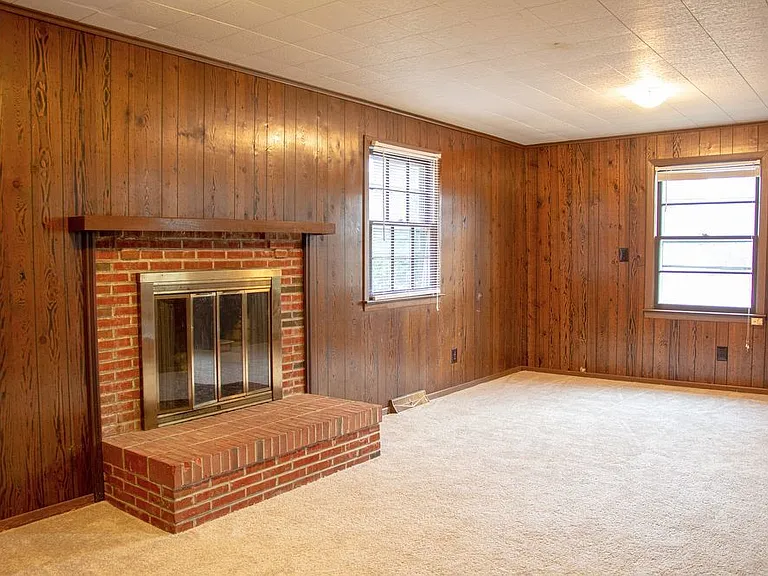 601 Parkway Blvd — Photo 15