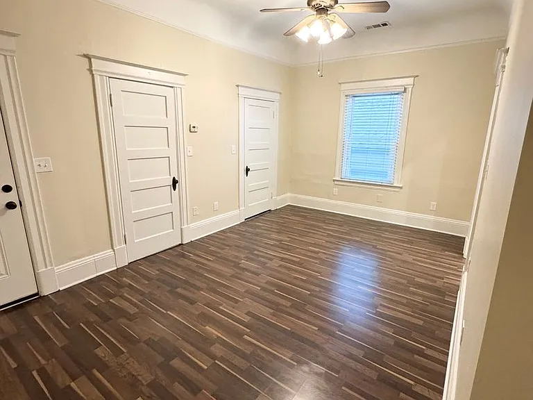 2215 P St — Photo 2