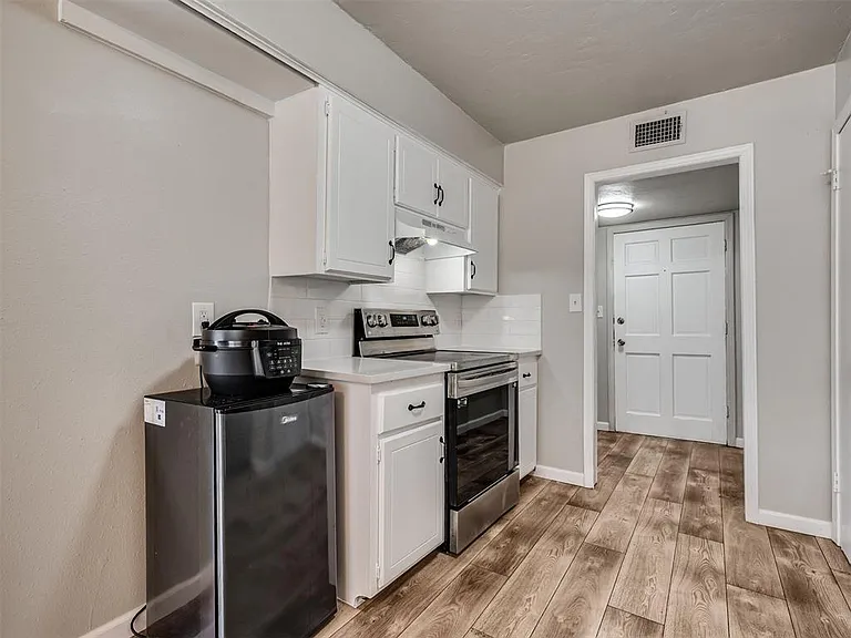 1725 E Lindsey St #2 — Photo 11