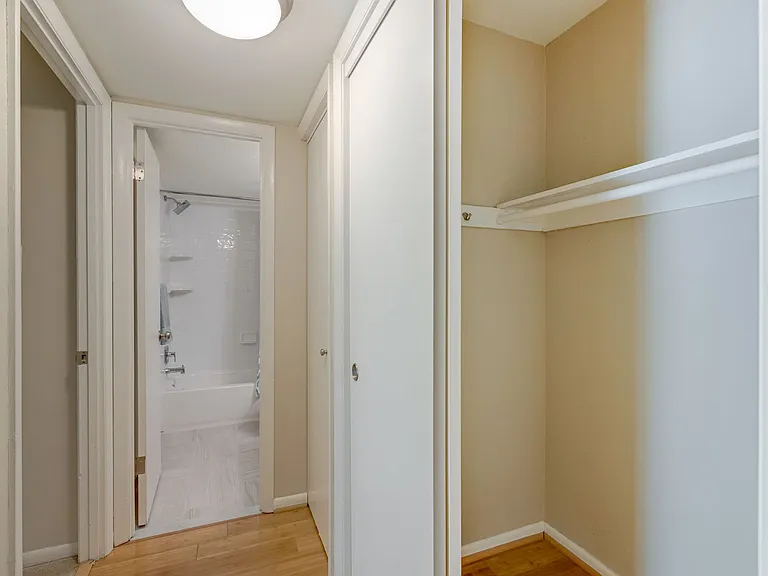 6135 Leesburg Pike #101 — Photo 16