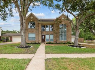 201 Water Oak Dr, League City, TX 77573