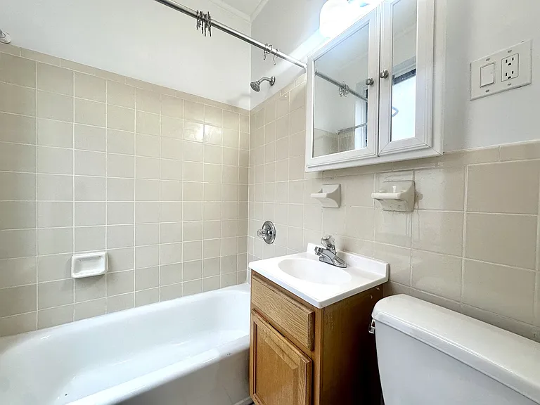 3135 Broadway #20 — Photo 6