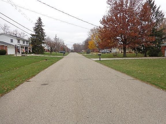 5th image of 8927 Meadow View Dr