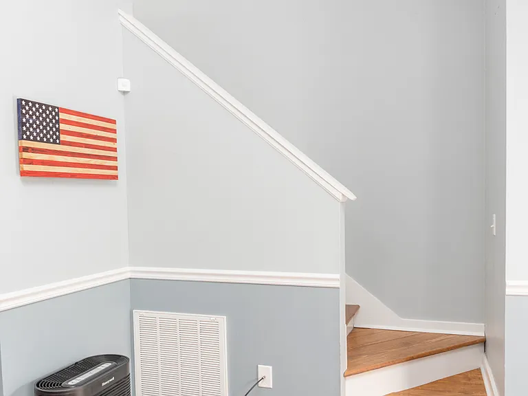510 E Gillespie St #B8 — Photo 21