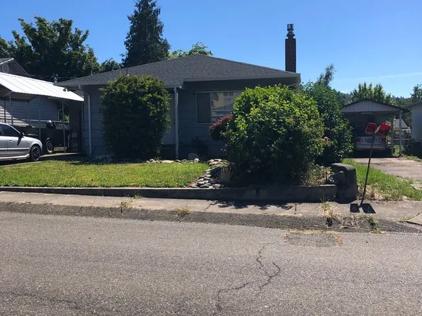 1487 NW Eden St, Roseburg, OR 97470