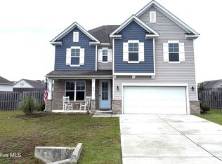 46 Rochester St, Hampstead, NC 28443