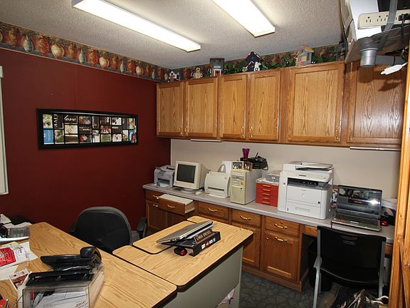 4th image of 346 E. Park Ave