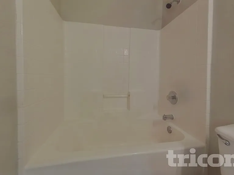 716 Kentucky Derby Ln — Photo 10