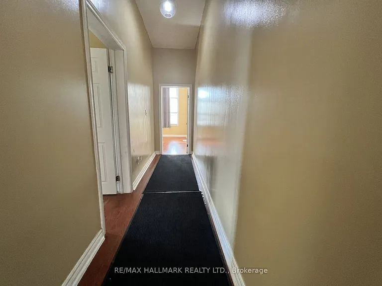 374 Dundas St E #2 — Photo 14