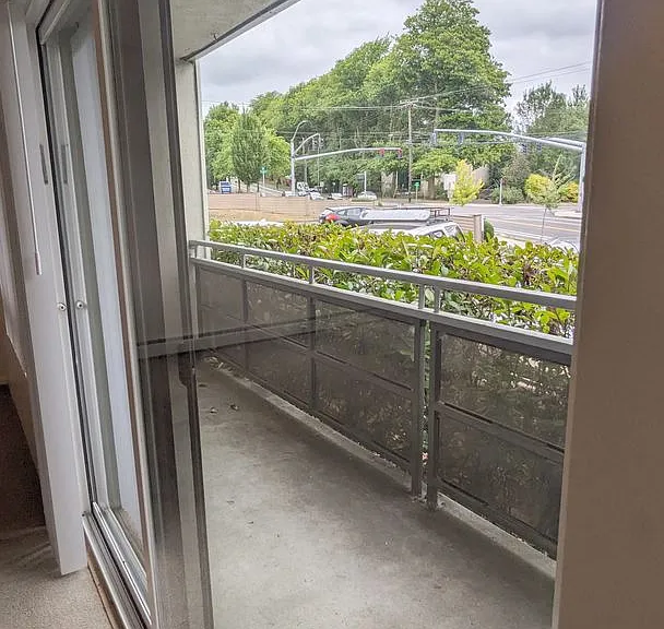 Park Village Apartments — Photo 33