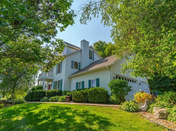 W5505 Spring Valley Rd, New Glarus, WI 53574