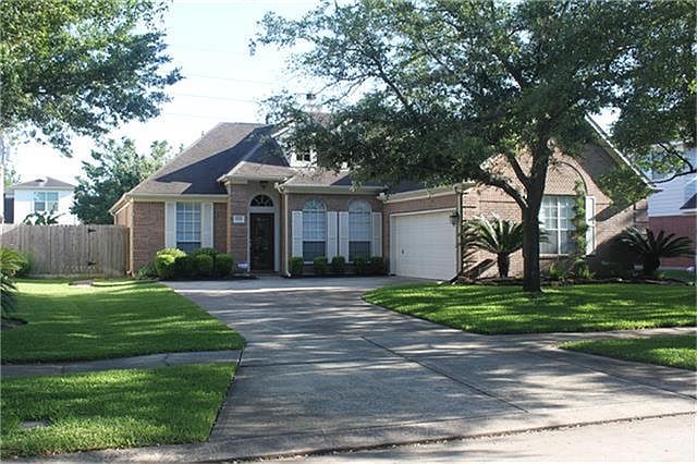 What a place to call home! Well maintained home in one of Cypress' most prestigious neighborhoods.