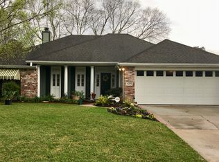 4215 E Jevon Ln, Lake Charles, LA 70605